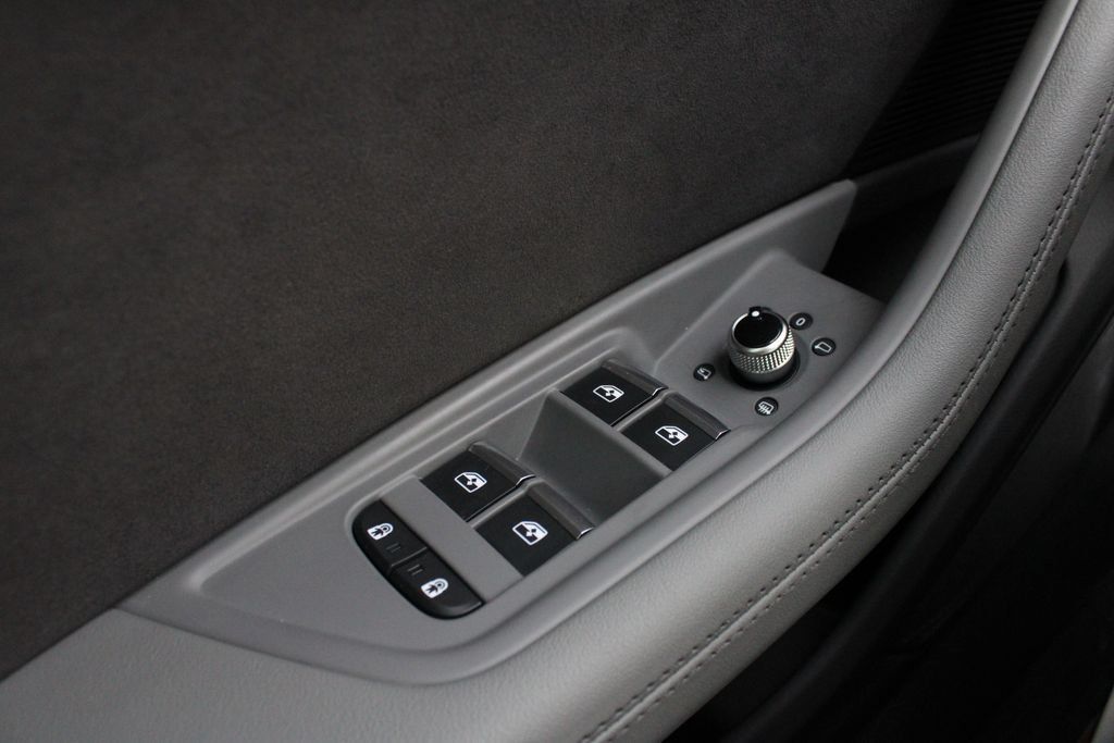 Used 2024 Audi S5 Premium Plus w/ Premium Plus Package AWD/4WD image 9