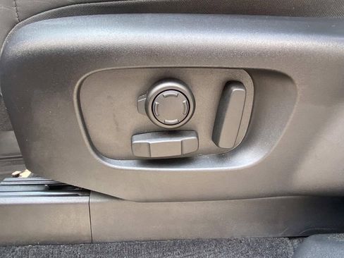 Used 2023 Land Rover Discovery S R-Dynamic image 15