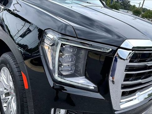 Used 2024 GMC Yukon SLT AWD/4WD image 33