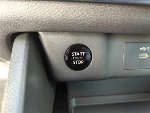 Certified 2025 Nissan Rogue S image 39