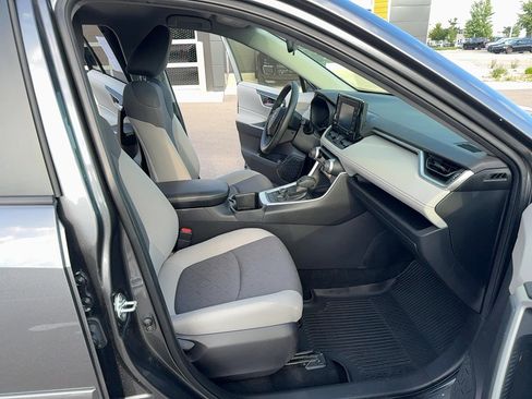 Used 2022 Toyota RAV4 XLE image 18