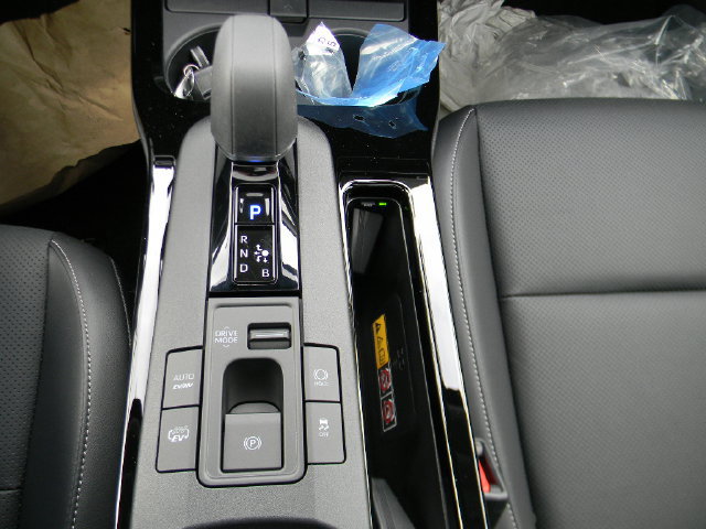 New 2026 Toyota Prius Plug-In Hybrid FWD image 14