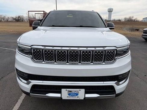 Used 2023 Jeep Grand Wagoneer Series III image 2