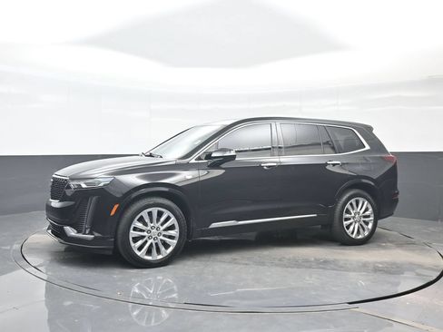 Used 2020 Cadillac XT6 Premium Luxury FWD image 2