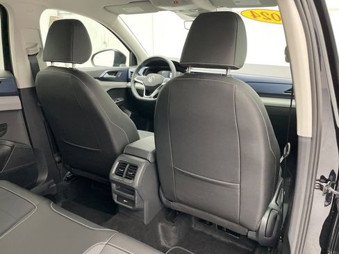 Used 2024 Volkswagen Taos SE image 46