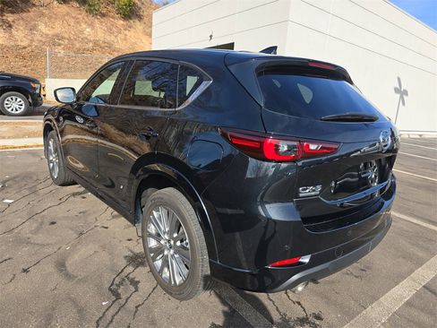 Used 2022 MAZDA CX-5 Signature image 3