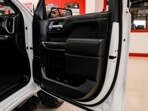 Used 2019 Chevrolet Silverado 1500 LTZ w/ LTZ Texas Edition AWD/4WD image 50