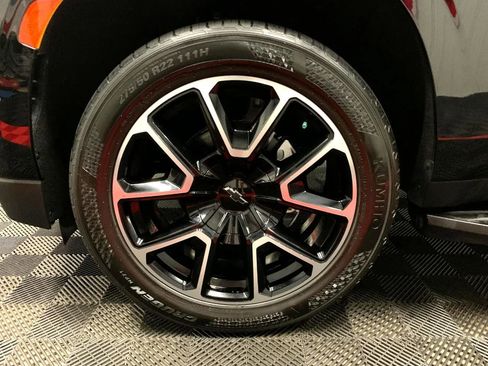 Used 2022 Chevrolet Tahoe RST w/ Luxury Package image 11