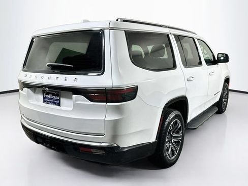 Used 2023 Jeep Wagoneer 4WD w/ Premium Group I image 8