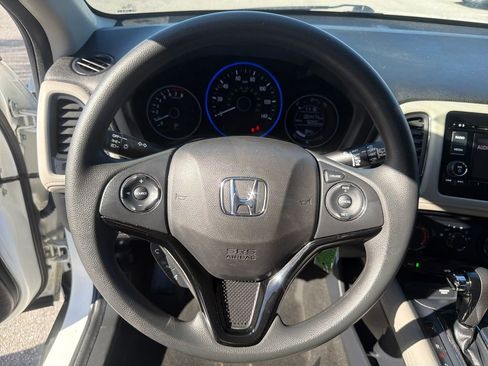 Used 2022 Honda HR-V LX image 26