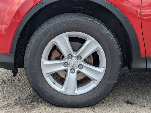 Used 2013 Toyota RAV4 XLE image 35