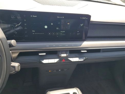 New 2026 Kia EV9 Wind image 16