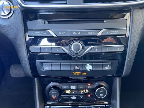 Used 2018 INFINITI QX30 AWD w/ Cargo Package image 32