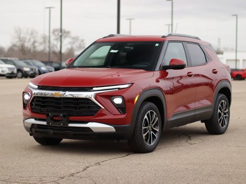 New 2026 Chevrolet TrailBlazer LT w/ LT Cold Weather Package FWD image 3