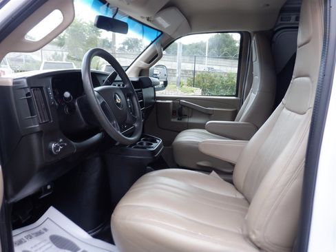 Used 2021 Chevrolet Express 2500 image 11