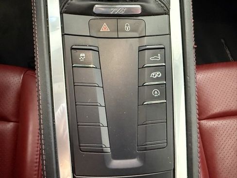 Used 2018 Porsche 718 Cayman image 17