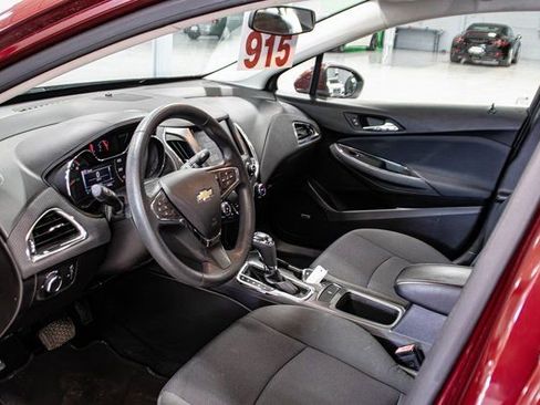 Used 2016 Chevrolet Cruze LT w/ Sun And Sound Package image 8