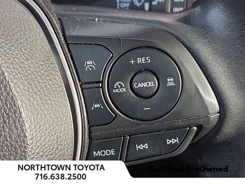 Used 2024 Toyota Corolla Cross LE image 20