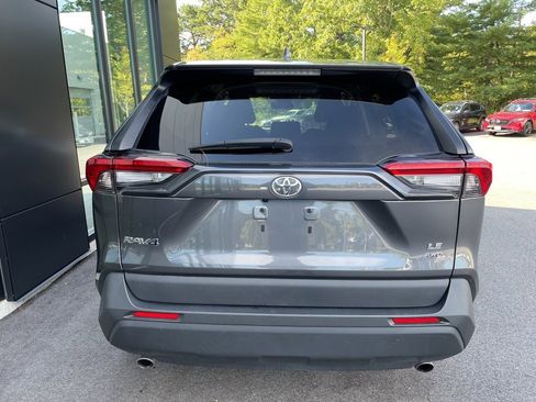 Used 2022 Toyota RAV4 LE image 7