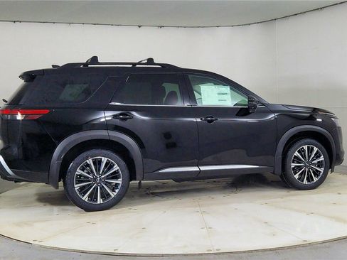 New 2026 Nissan Pathfinder Platinum w/ Cargo Package image 7