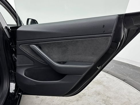 Used 2019 Tesla Model 3 Standard Range Plus image 29