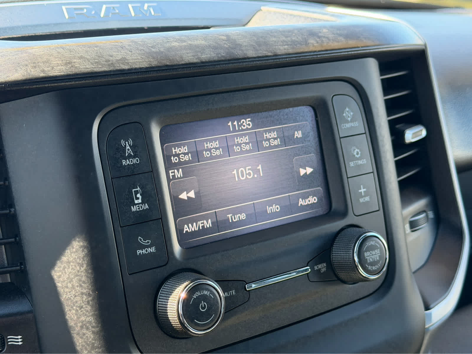 Used 2022 RAM 1500 Big Horn AWD/4WD image 35