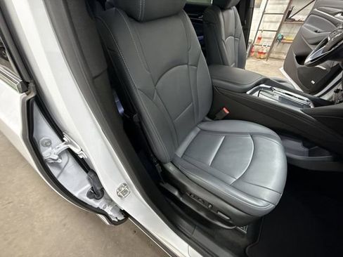 Used 2024 Buick Enclave Premium image 60