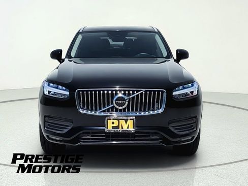 Used 2020 Volvo XC90 T6 Momentum AWD/4WD image 2