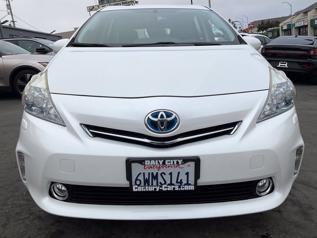 Used 2012 Toyota Prius V Five FWD image 2