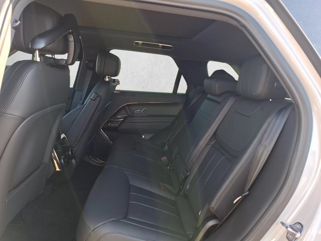 New 2027 Land Rover Range Rover Sport Dynamic SE AWD/4WD image 16