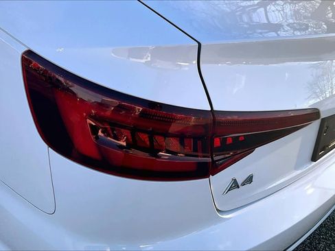 Used 2018 Audi A4 2.0T Premium image 28