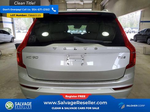 Used 2016 Volvo XC90 T6 Momentum w/ Momentum Plus Package AWD/4WD image 8