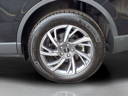 Used 2024 Lincoln Corsair AWD w/ Equipment Group 101A image 7