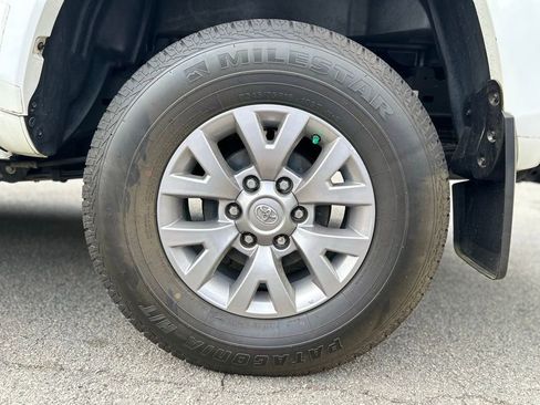 Used 2019 Toyota Tacoma SR5 image 14