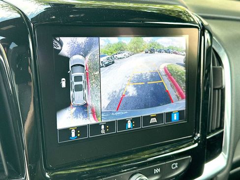 Used 2023 Chevrolet Traverse RS AWD/4WD image 20