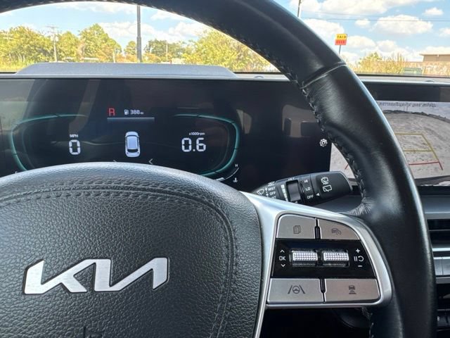 Used 2025 Kia Telluride S FWD image 11