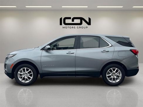 Used 2023 Chevrolet Equinox LT w/ Driver Convenience Package image 4