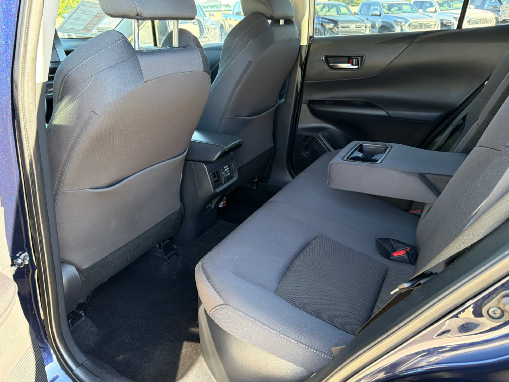 Used 2023 Toyota Venza LE AWD/4WD image 15