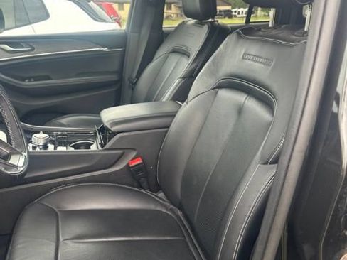 Used 2023 Jeep Grand Cherokee Overland w/ MOPAR Finishing Package AWD/4WD image 5