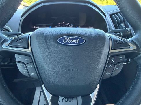 Used 2022 Ford Edge SEL w/ Convenience Package AWD/4WD image 19