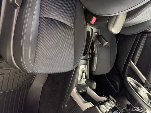Used 2016 Subaru Forester 2.5i Premium w/ All-Weather Package AWD/4WD image 23