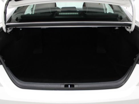 Used 2025 Toyota Camry SE FWD image 19