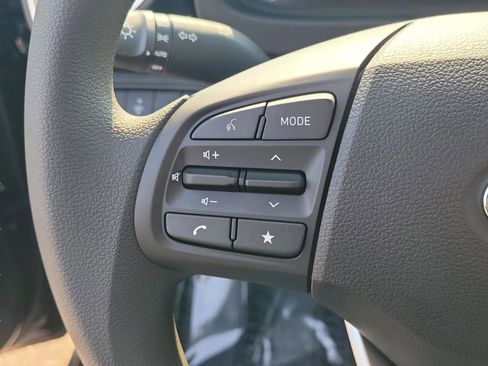 New 2026 Hyundai Venue SE image 21