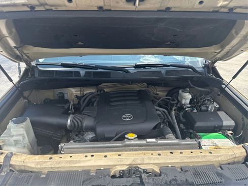 Used 2017 Toyota Tundra SR5 w/ SR5 Upgrade Package RWD image 18