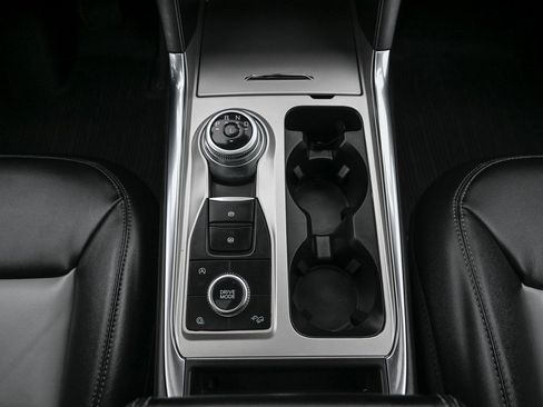 Certified 2023 Ford Explorer XLT w/ Equipment Group 202A image 35