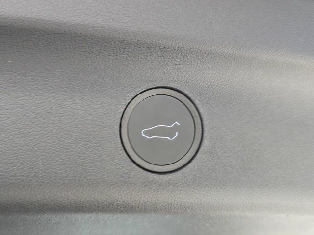 Used 2024 Tesla Model Y Performance AWD/4WD image 26