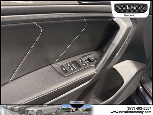 Used 2022 Volkswagen Tiguan SE image 13