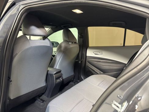 Used 2025 Toyota Corolla SE image 17