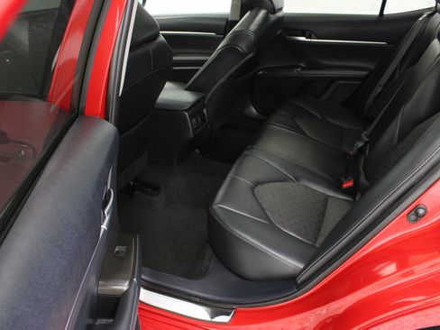 Used 2024 Toyota Camry XSE FWD image 30