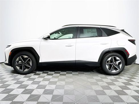 Certified 2025 Hyundai Tucson SEL image 2